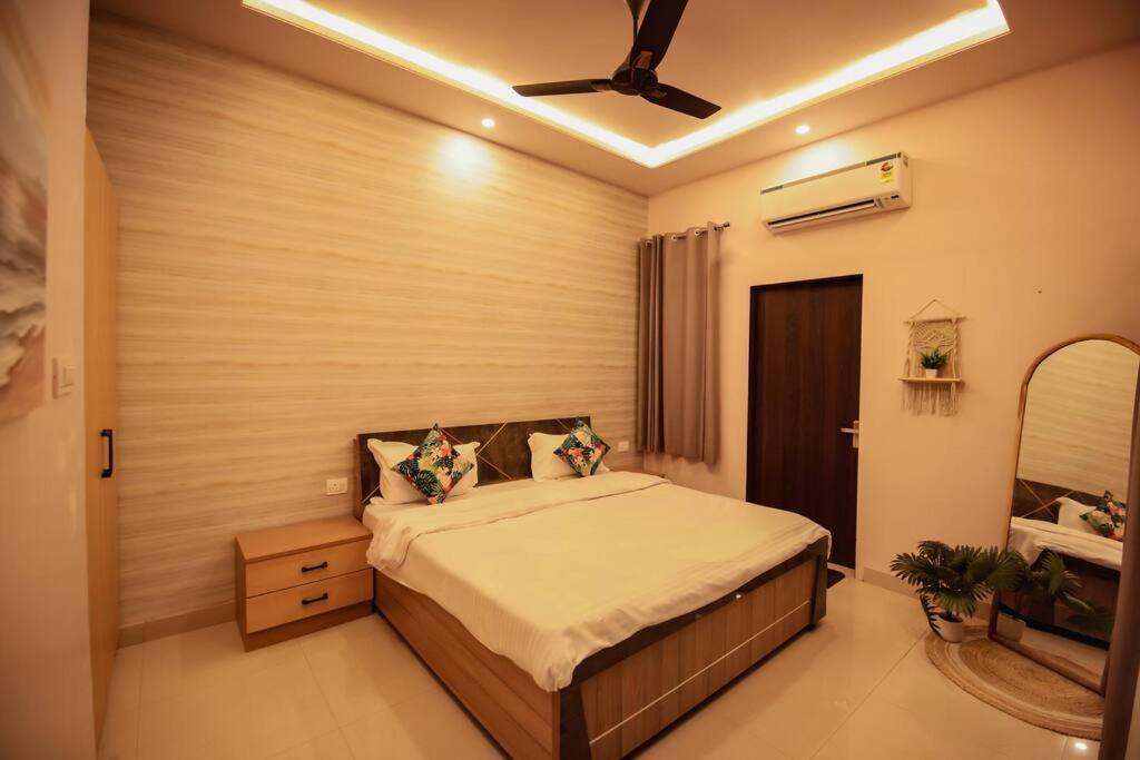 Saiba Outhouse- 4 Bed Room- Pool- Theatre- Partyhall- Garden & Terrace Sitting Area Jaipur Exterior foto
